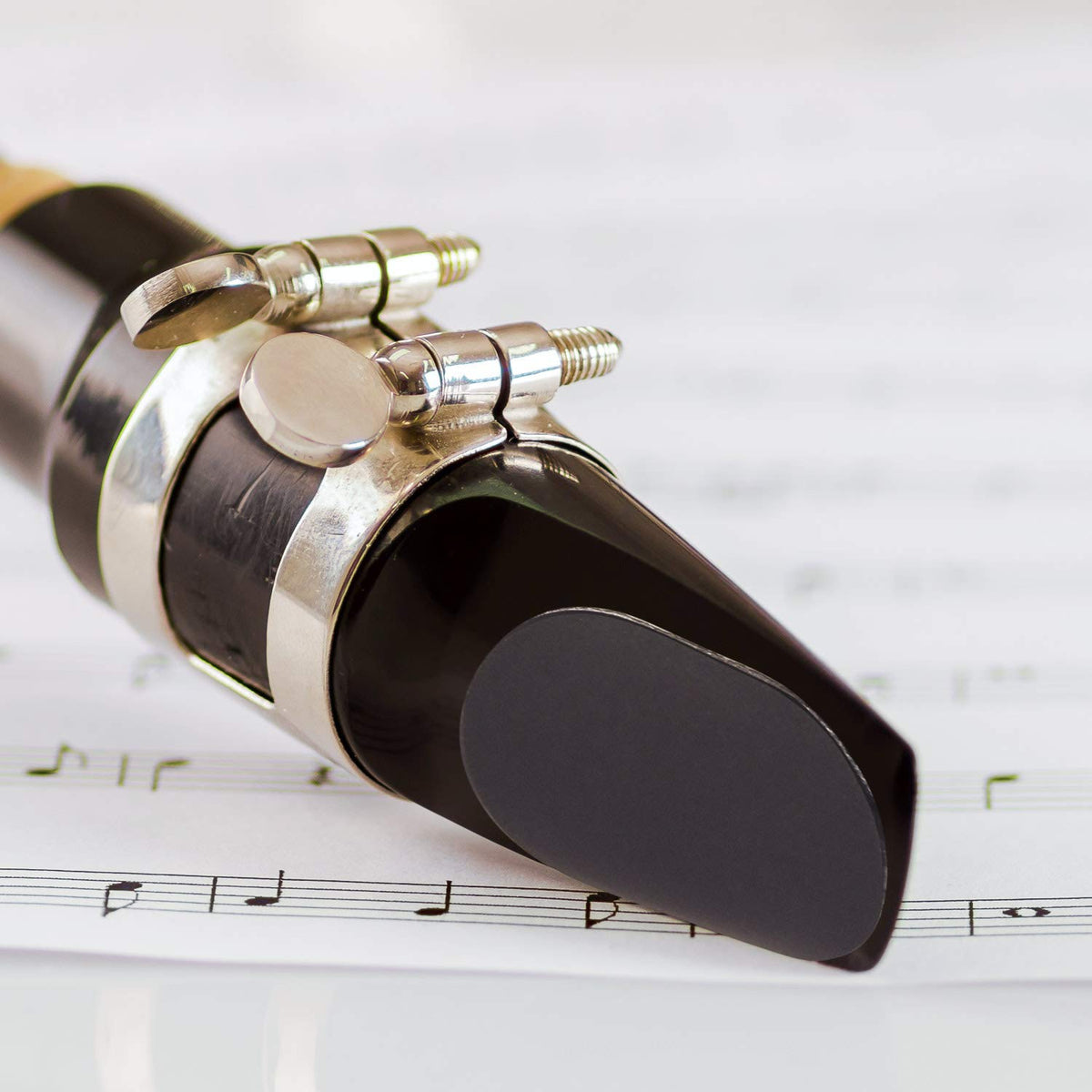 32 Pieces 0.8 mm Saxophone and Clarinet Mouthpiece Cushion Black A406