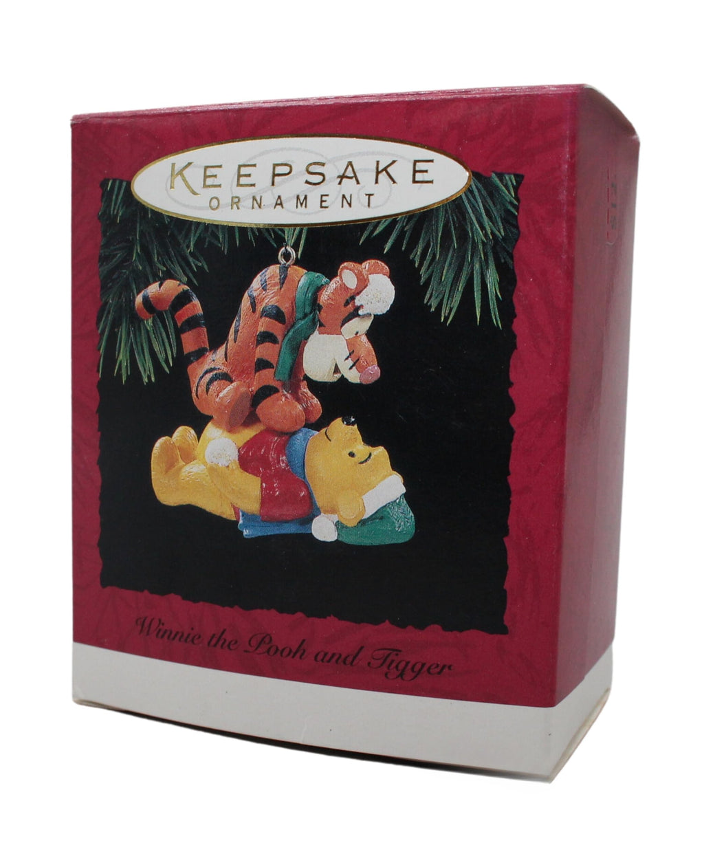 Winnie The Pooh and Tigger Ornament I140