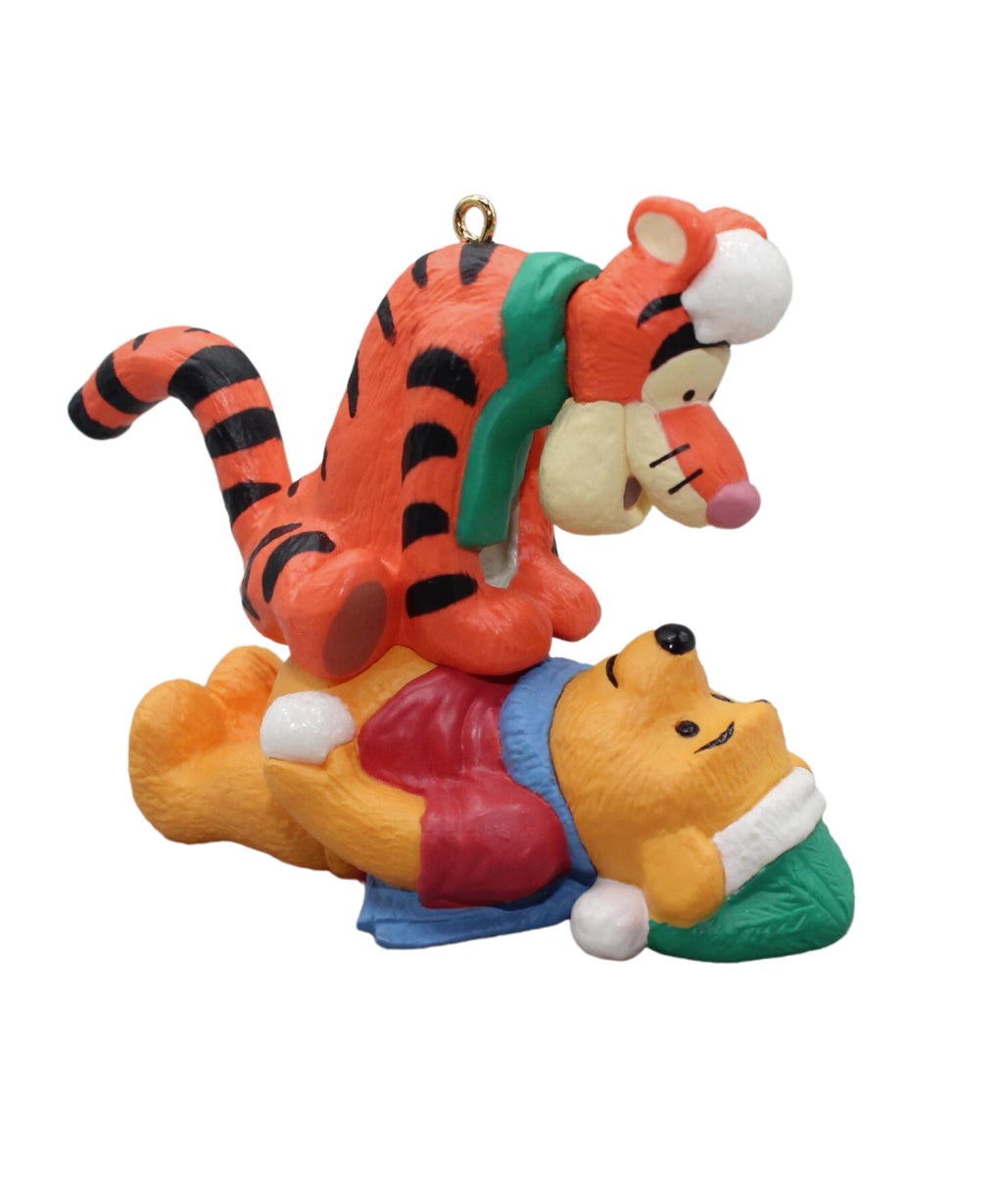 Winnie The Pooh and Tigger Ornament I140