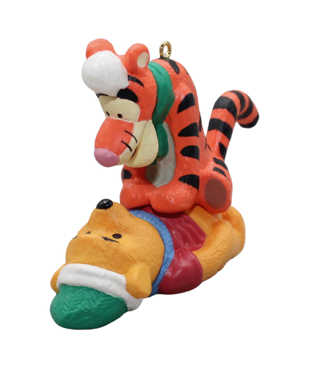 Winnie The Pooh and Tigger Ornament I140